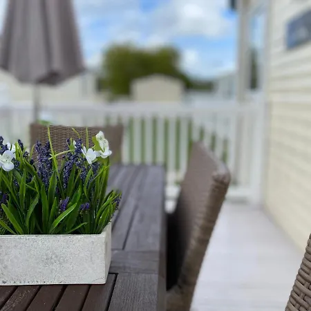 Lavender Lodge, Accessible South Cerney Exterior photo