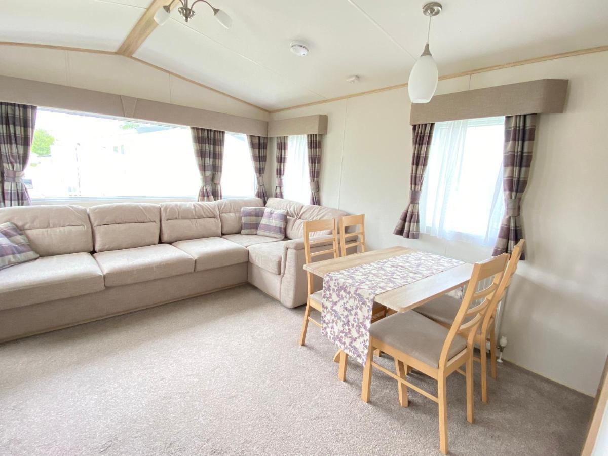 Holiday home Lavender Lodge, Accessible *